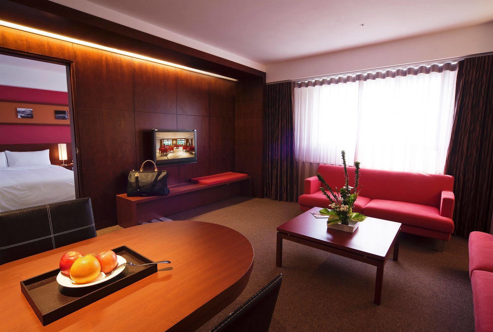 Asia Pacific Hotel Tamsui Exterior foto